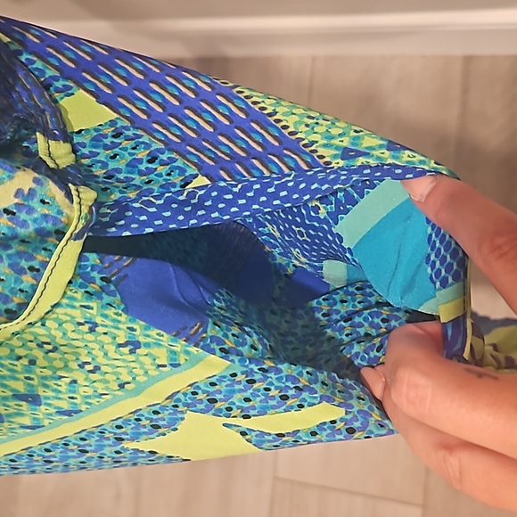 NWT Hale Bob | Blue & Green Print Silk Mid Length Dress with sleeves | La… - Picture 4 of 11